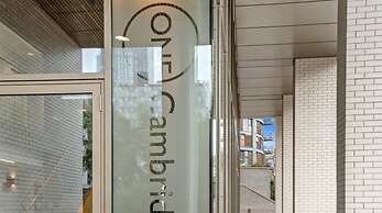 Spectacular Apartment Balcony View in City Centre