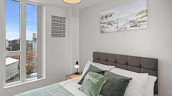 Spectacular Apartment Balcony View in City Centre