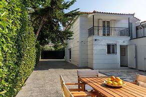 Luxury 3-bedroom House in Central Glyfada