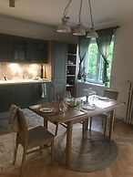 Lovely And Freshly Renovated Apartment In Praha 10