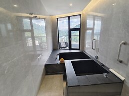 Wyndham Sun Moon Lake