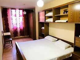 Room in Guest Room - Enki's Guesthouse Tirana