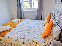 Airport Lounge - 3Bed 6 Persons