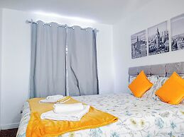 Airport Lounge - 3Bed 6 Persons