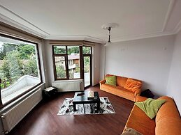 Peaceful Villa With Perfect View in the City Center