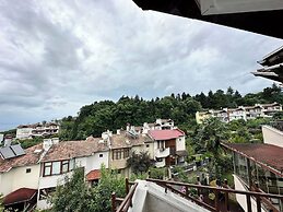 Peaceful Villa With Perfect View in the City Center