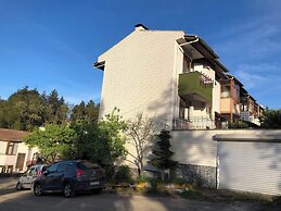 Peaceful Villa With Perfect View in the City Center