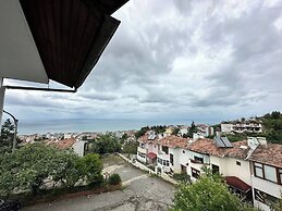 Peaceful Villa With Perfect View in the City Center