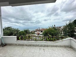 Peaceful Villa With Perfect View in the City Center