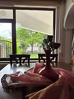 Peaceful Villa With Perfect View in the City Center