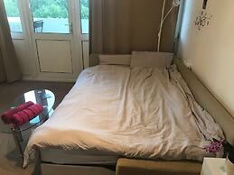 Impeccable Studio Apartment by the London Eye