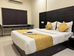 Hotel Wind Flower Regency - Near Kokilaben Hospital