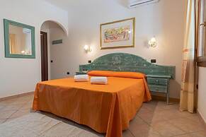 Idyllic Residence Cala Viola Studio Sleeps Num1373