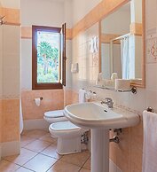 Idyllic Residence Cala Viola 2 Bedroom Sleeps Nm1380