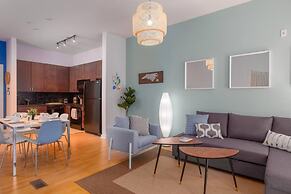 ASK FOR Discount-vibrant 2 Story Apt Apple TV