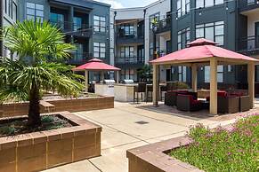 ASK FOR Discount-vibrant 2 Story Apt Apple TV