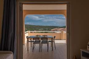 Fantastico Baia de Bahas Residence Sea View two Bedroom Sleeps six Num
