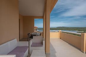 Fantastico Baia de Bahas Residence Sea View two Bedroom Sleeps six Num