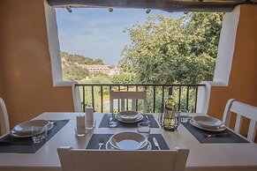 Beautiful Il Giardino Degli Oleandri one Bedroom Sleeps two Num0850