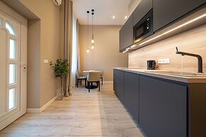 Károly Boutique Suites, Best Location by BQA