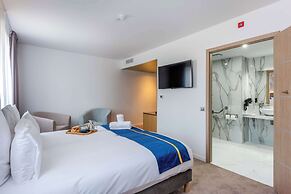Brit Hotel Privilège Paris - Rosny