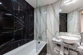 Brit Hotel Privilège Paris - Rosny