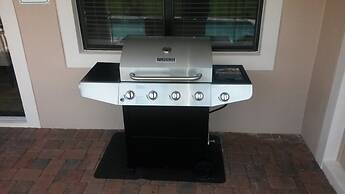 Beautiful Spacious Vacation Villa, Bbq Grill4902cg 6 Bedroom Home by R