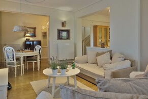 Olives and Vines all Season Villa