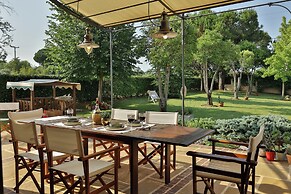 Olives and Vines all Season Villa