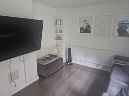 Immaculate 1-bed Apartment in Woodford Green