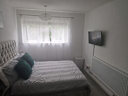 Immaculate 1-bed Apartment in Woodford Green