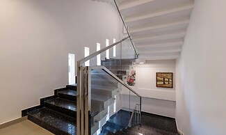 Treebo vSaffron Regency,Punnamada Lake