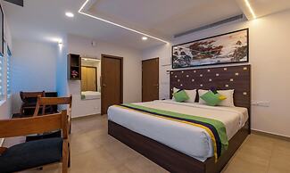 Treebo vSaffron Regency,Punnamada Lake