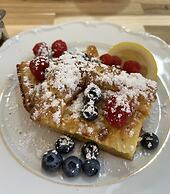 Pearl Inn Bed and Breakfast