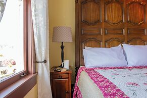 Pearl Inn Bed and Breakfast