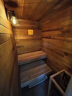 Pearl Inn Bed and Breakfast