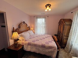 Pearl Inn Bed and Breakfast