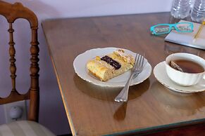 Pearl Inn Bed and Breakfast