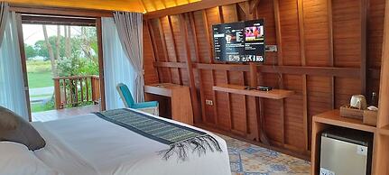 Room-love Without Boundaries Num9759