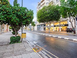 Sanders Premier - Lovely 2 bdr apt With Balcony