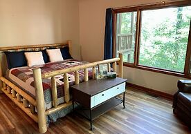 Townsend Hillside Hideaway