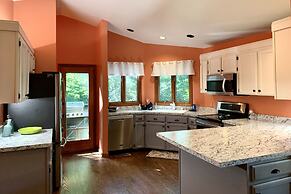 Townsend Hillside Hideaway