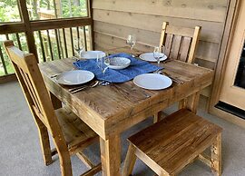 Townsend Hillside Hideaway