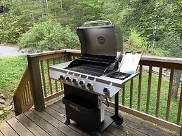 Townsend Hillside Hideaway