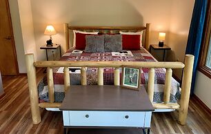 Townsend Hillside Hideaway