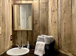 Townsend Hillside Hideaway