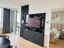 Green High-end Apartment Close to Metro, Uno-city, E-parking, Pool, Gy