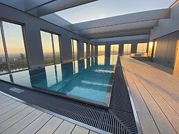 Green High-end Apartment Close to Metro, Uno-city, E-parking, Pool, Gy