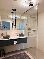 Green High-end Apartment Close to Metro, Uno-city, E-parking, Pool, Gy