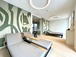 Green High-end Apartment Close to Metro, Uno-city, E-parking, Pool, Gy